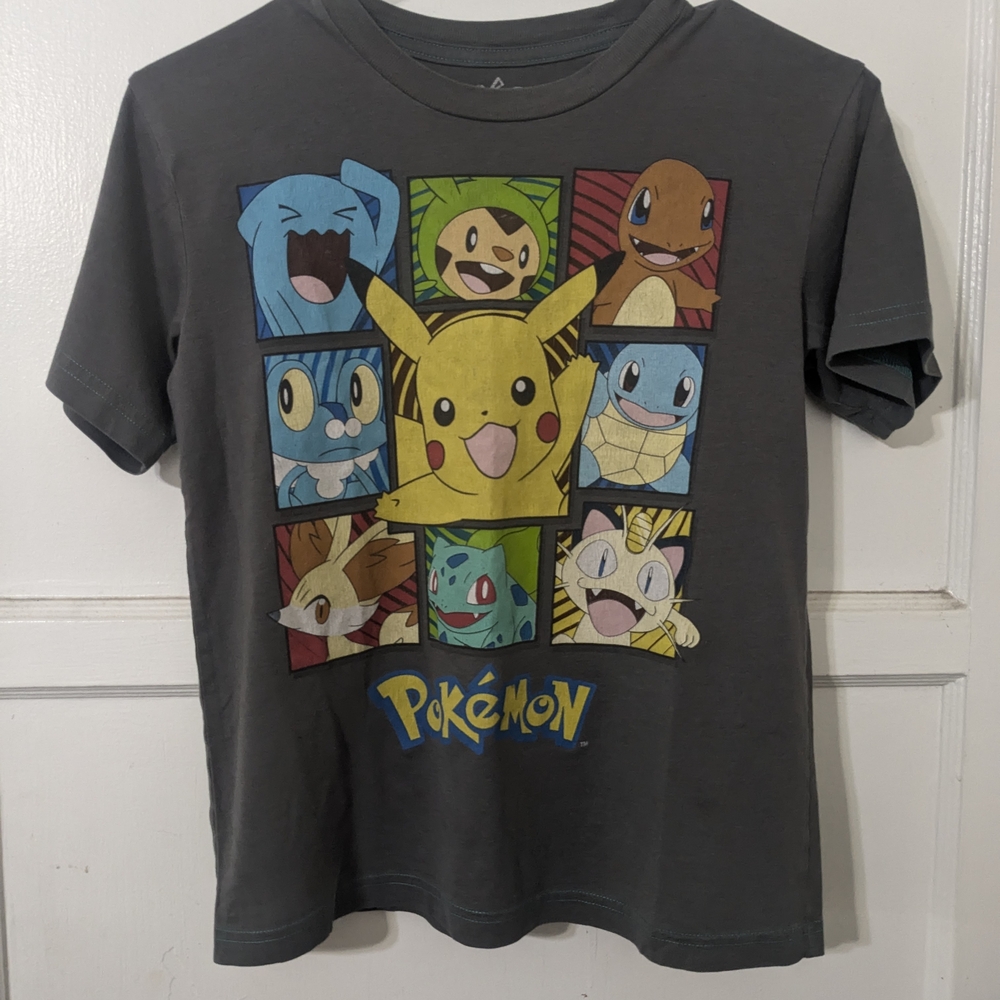 Pokemon Gray Short Sleeve Graphic Tee